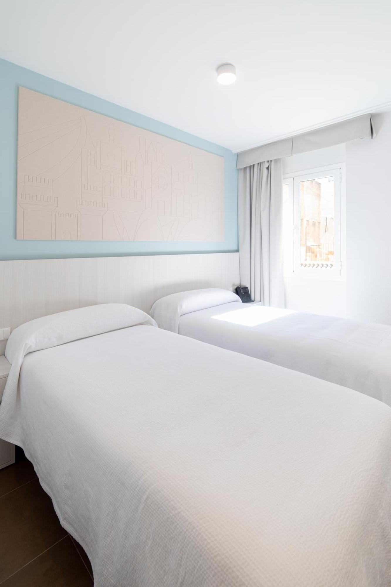 Hotel Alkazar Валенсия Екстериор снимка