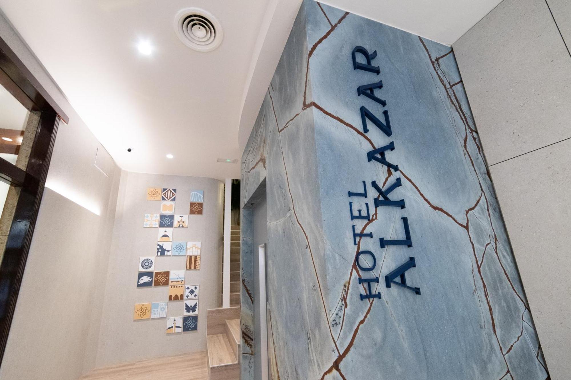 Hotel Alkazar Валенсия Екстериор снимка
