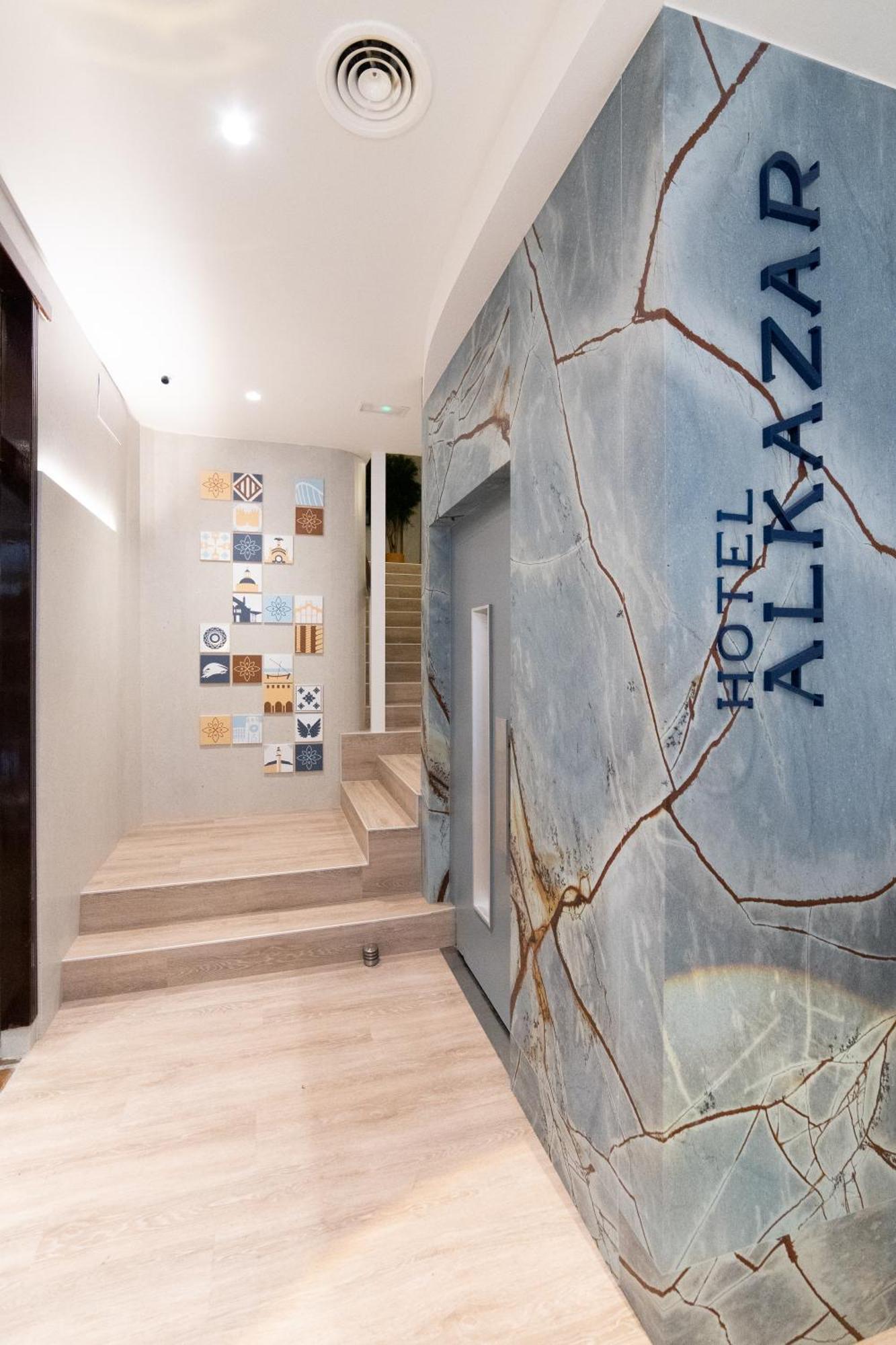 Hotel Alkazar Валенсия Екстериор снимка