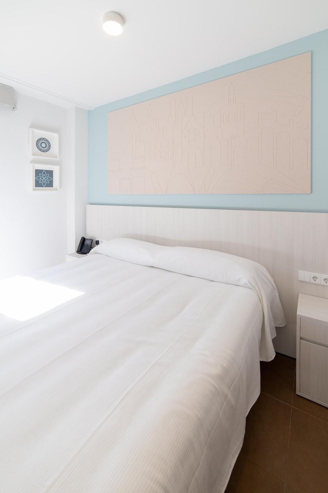 Hotel Alkazar Валенсия Екстериор снимка