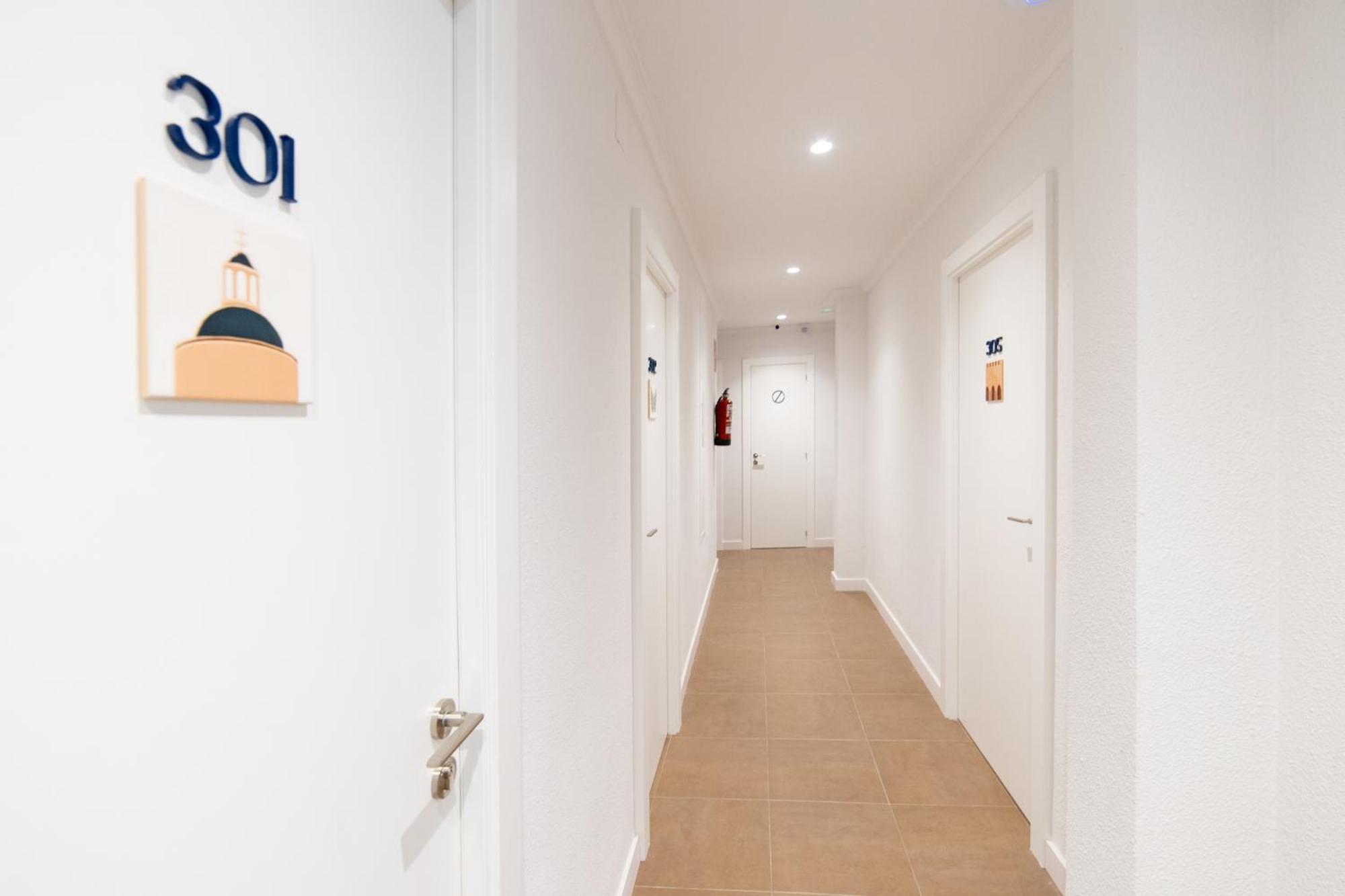 Hotel Alkazar Валенсия Екстериор снимка