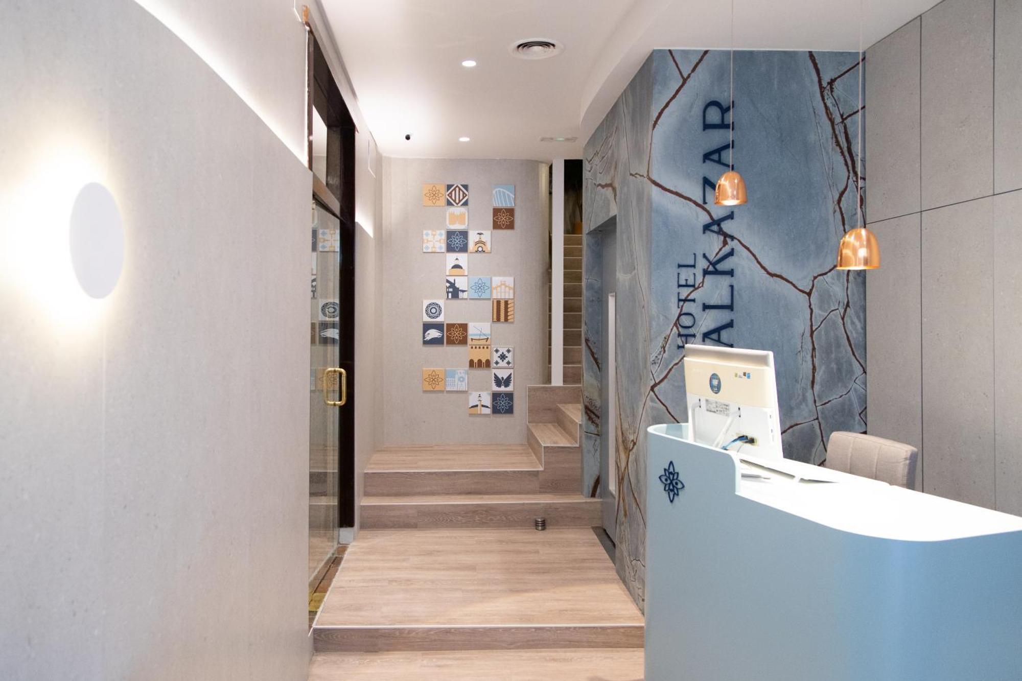 Hotel Alkazar Валенсия Екстериор снимка