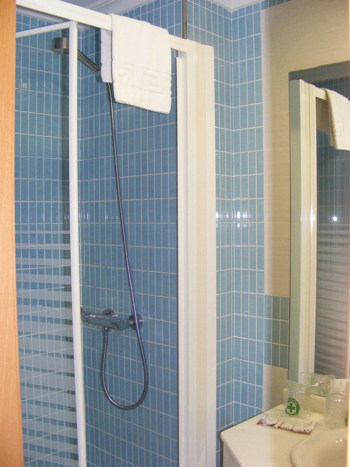 Hotel Alkazar Валенсия Екстериор снимка