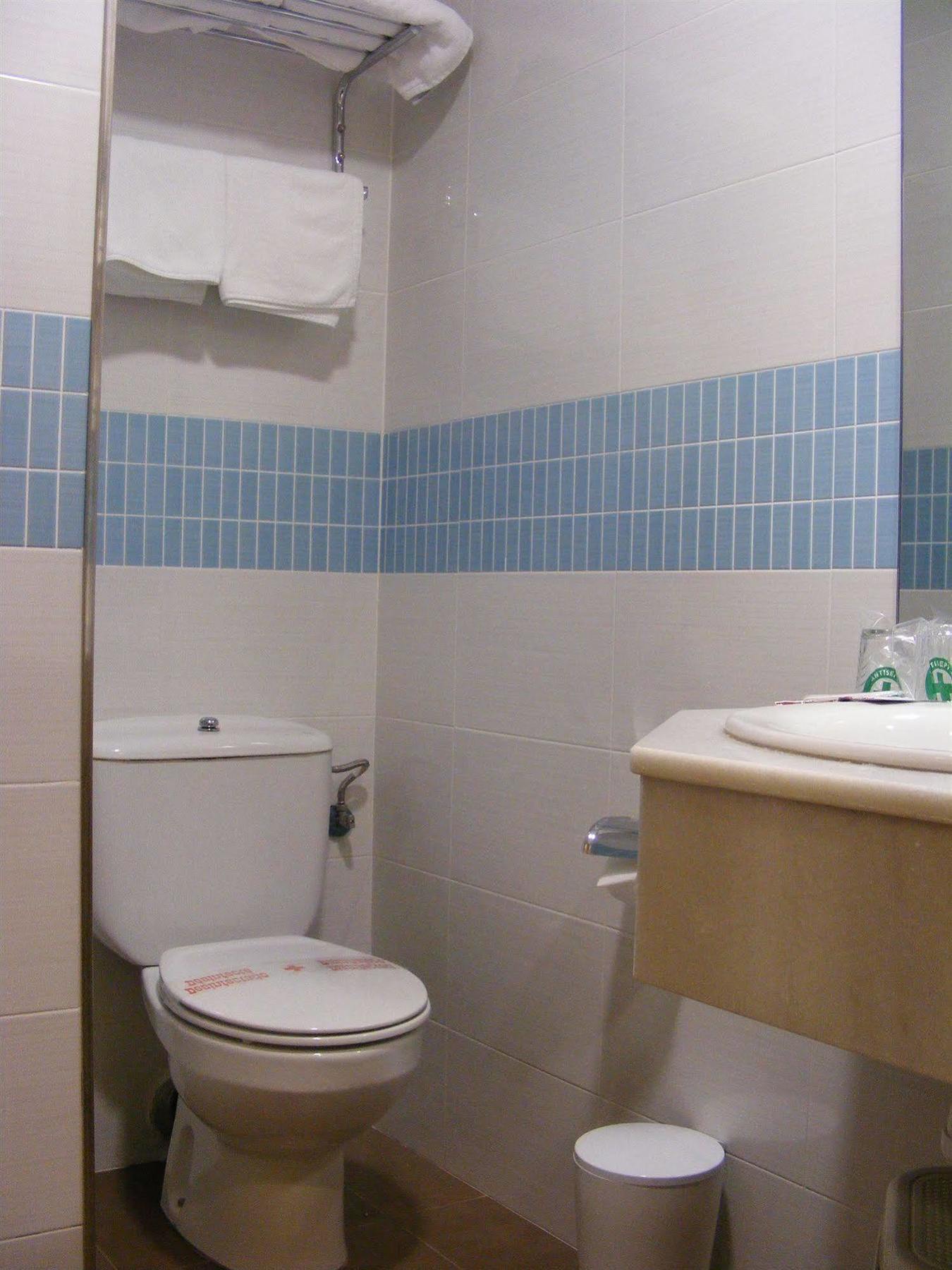 Hotel Alkazar Валенсия Екстериор снимка